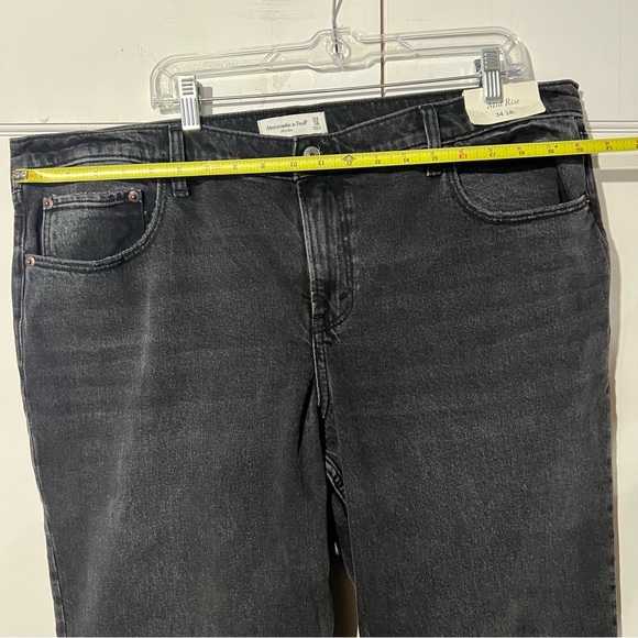 ABERCROMBIE AND FITCH JEANS MID RISE BLACK SIZE 34 18L NWT CURVE PLUS - Picture 4 of 9